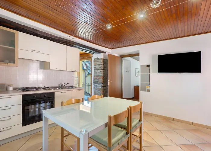 Il Vicolino Casa vacanze Pettenasco